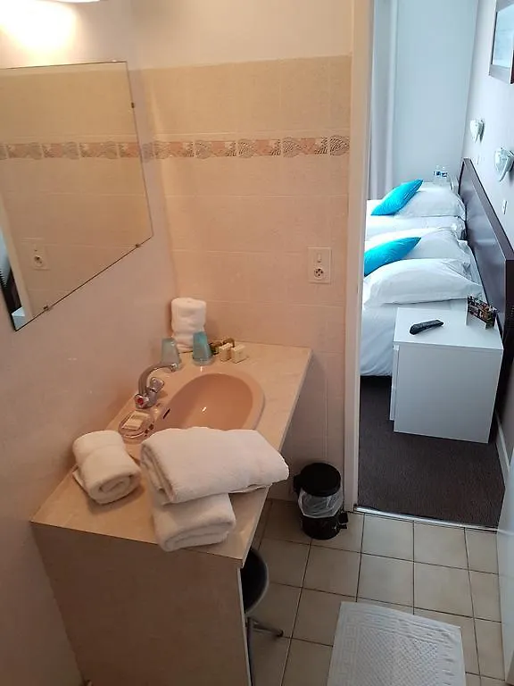 Hotel Le Roudou Fouesnant 2*,  France